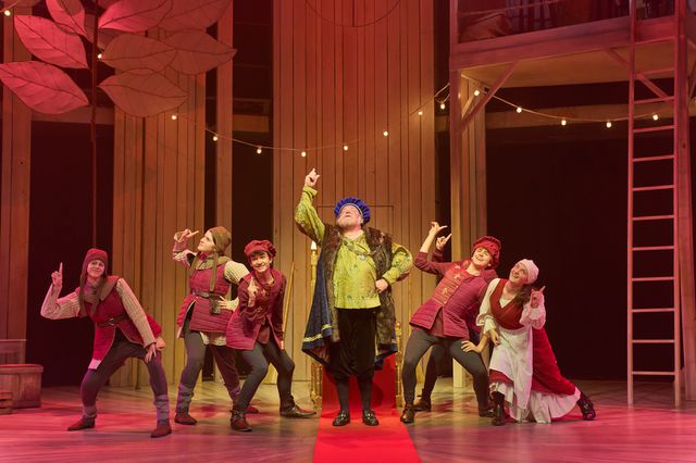 Robin Hood and The Christmas Heist at the Rose Theatre. Photo by Mark Douet I80A4024.JPG Robin Hood and The Christmas Heist at the Rose Theatre. Photo by Mark Douet I80A4024.JPG